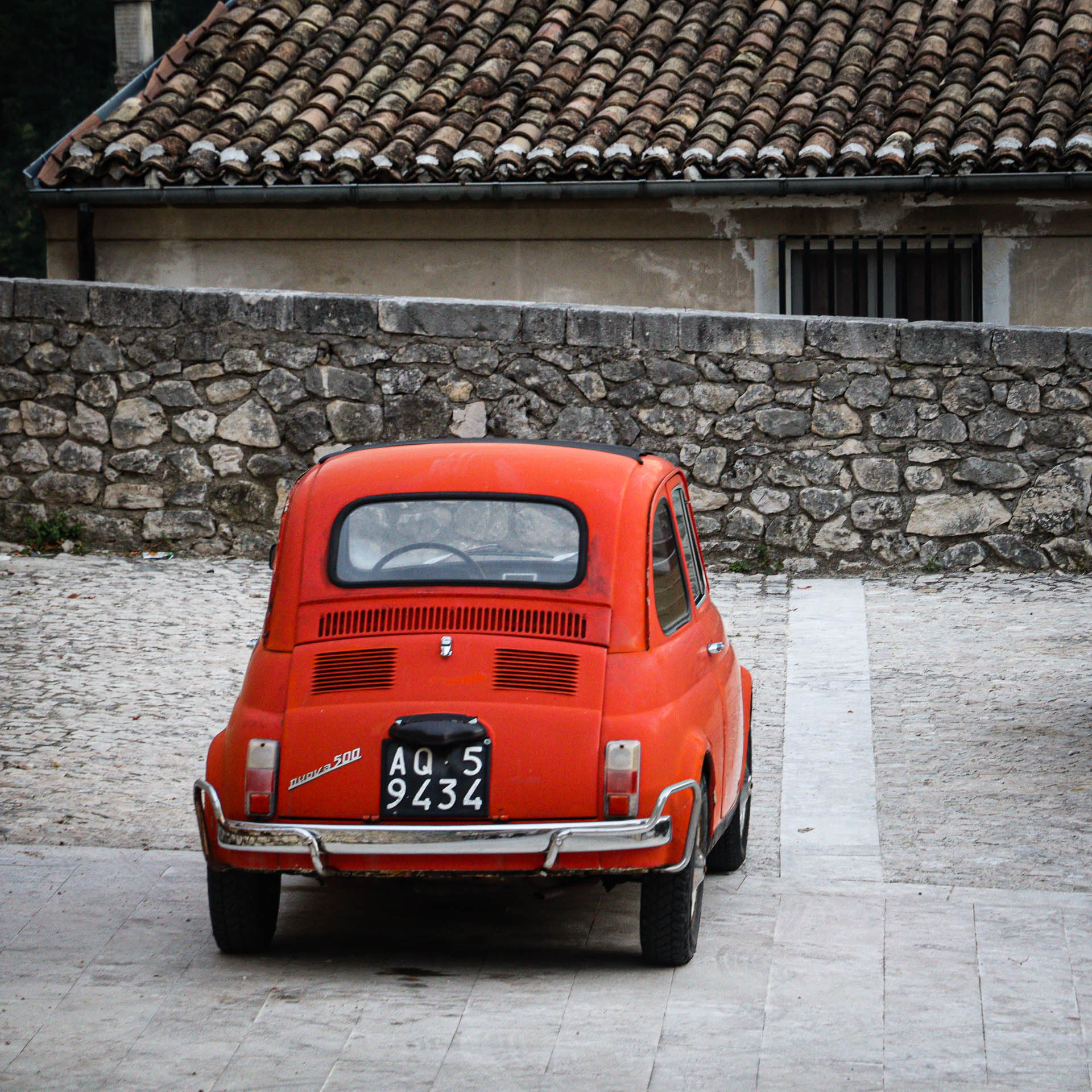 Fiat 500 à Pacentro dans les Abruzzes